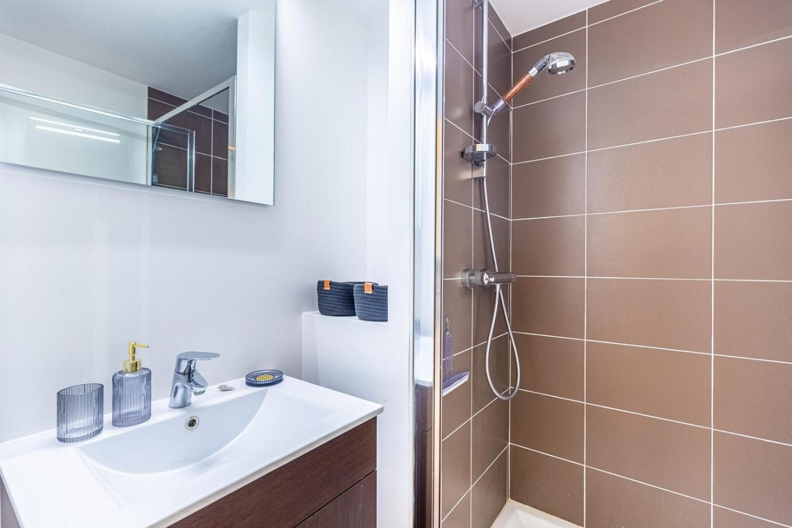 Guestready - Cozy Apt In Frederic & Isabelle Place Bordeaux Buitenkant foto